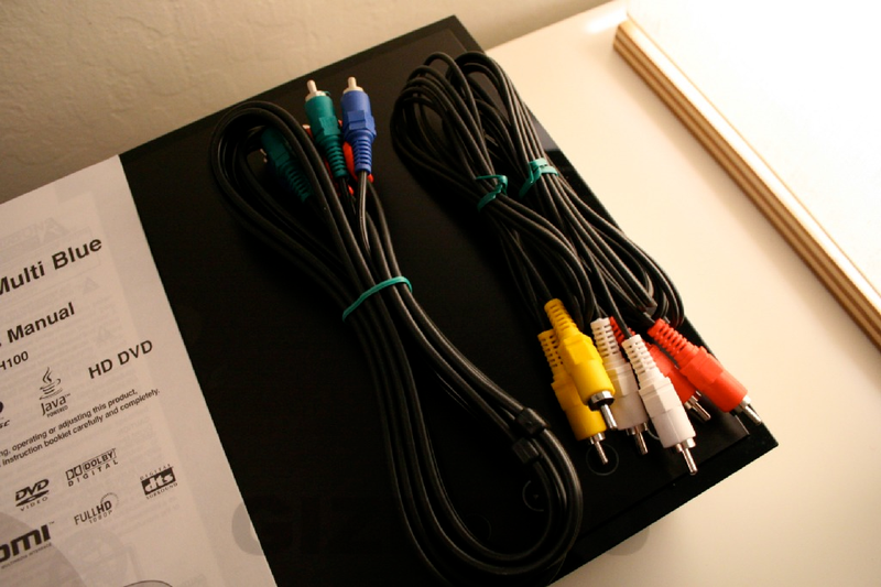 Illustration for article titled First Review: LG BH100 Hybrid Blu-Ray/HD-DVD Player (Verdict: Format War Still Blazing)
